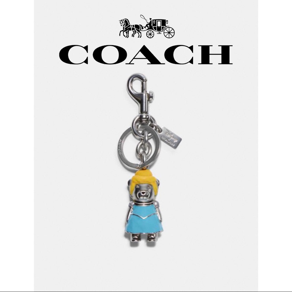 🆕 [COACH] Cinderella Bear Bag Charm